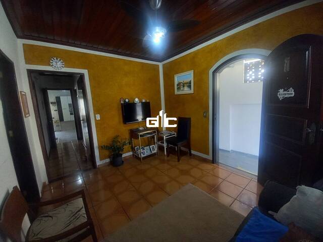 Casa para Venda em São José dos Campos - 4