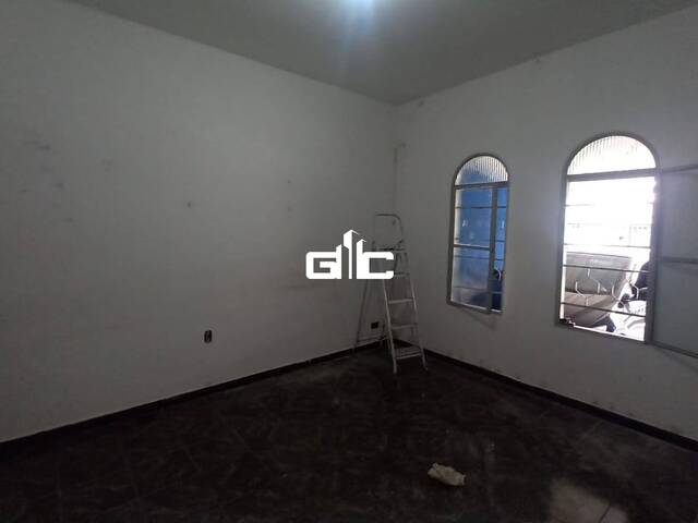 Casa para Venda em São José dos Campos - 4